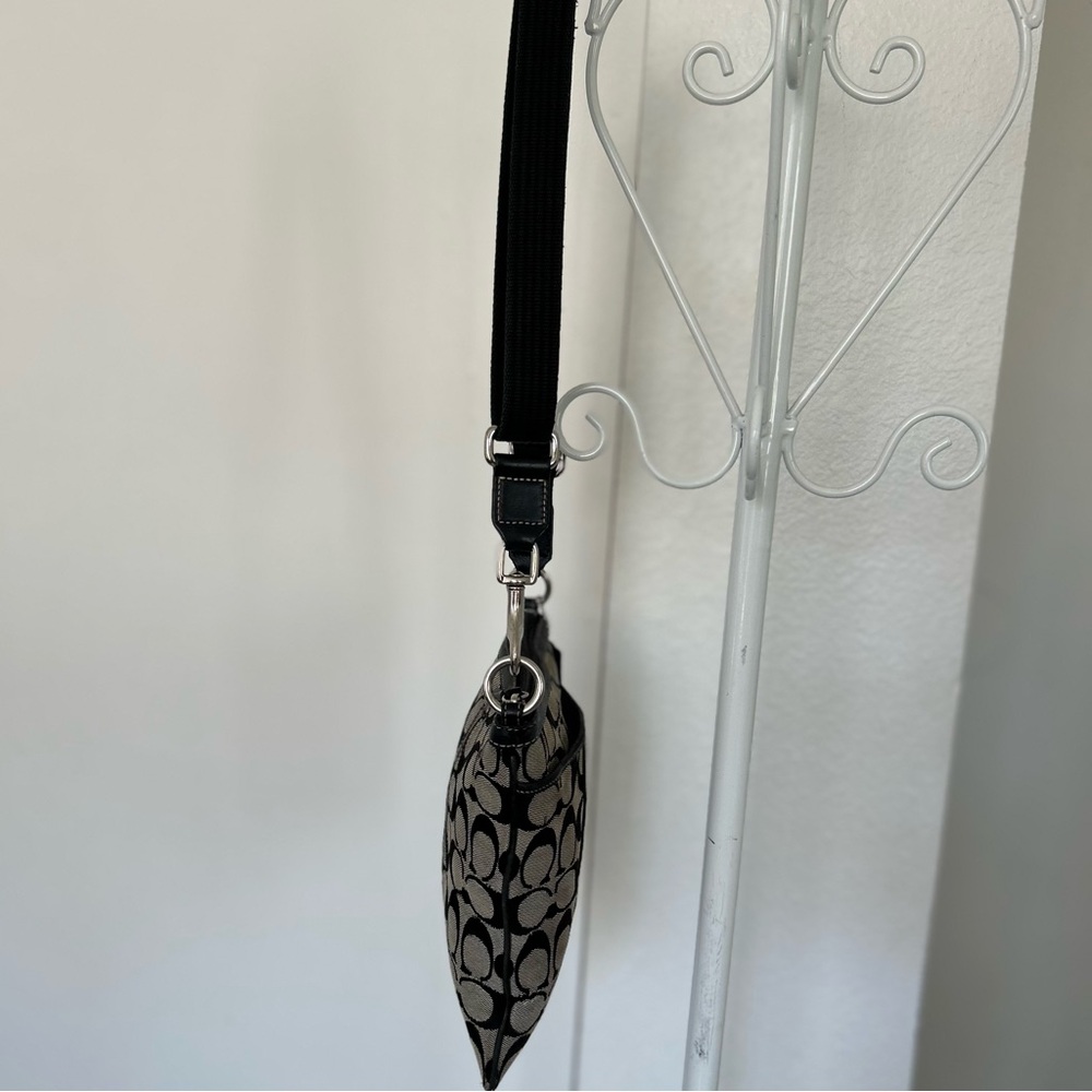 Coach black crossbody purse - Picture 3 of 10